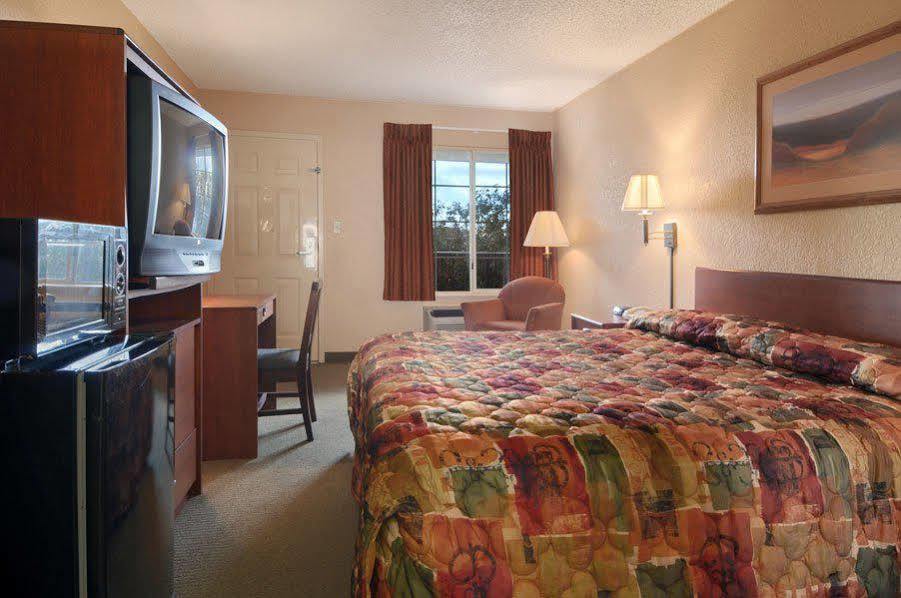 Fairbridge Inn Express Metairie Buitenkant foto
